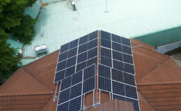 Hoàn thành hệ thống điện mặt trời 10kWp cho sinh hoạt gia đình